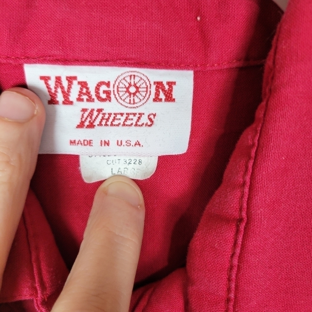 Vintage Wagon Wheels Red Western Rodeo Fringe Button Up Shirt - Picture 9 of 9